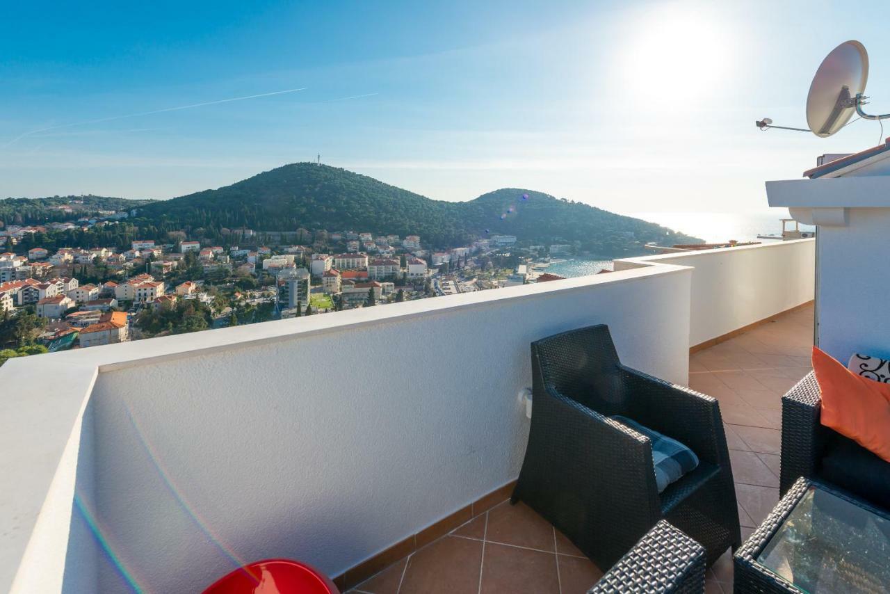 Majestic Lookout - Apartment Rixi Дубровник Екстериор снимка