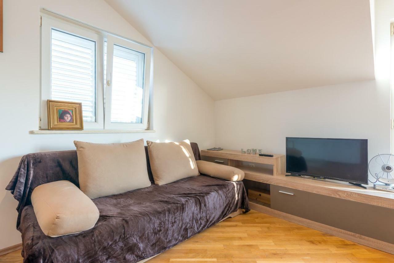Majestic Lookout - Apartment Rixi Дубровник Екстериор снимка