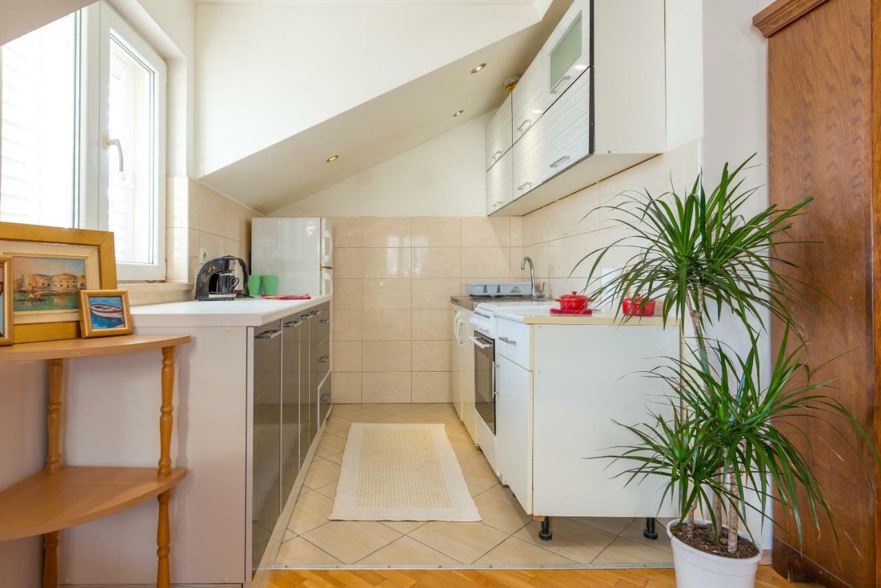 Majestic Lookout - Apartment Rixi Дубровник Екстериор снимка